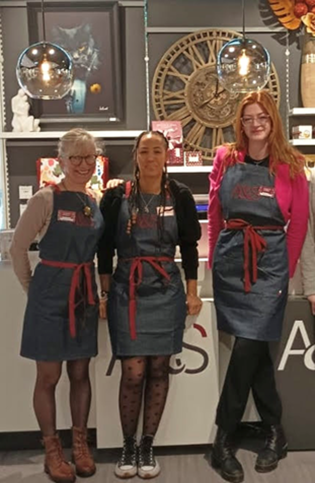 Image (12) Image (12)