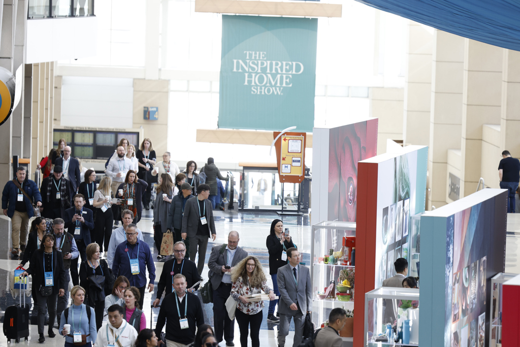 Show Opening 4 Show Opening 4