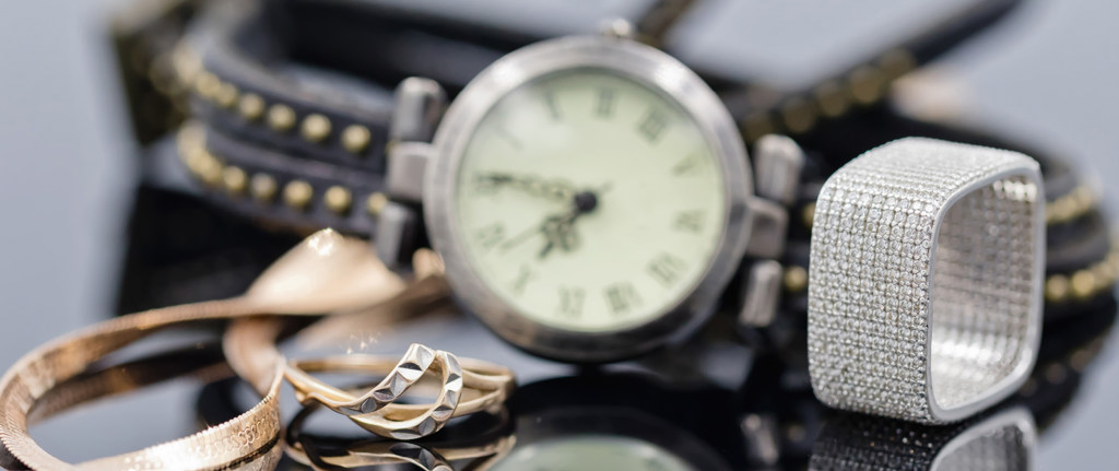 livingplus_uhren_schmuck_vorschaubild_header_1520x640px.jpg livingplus_uhren_schmuck_vorschaubild_header_1520x640px.jpg