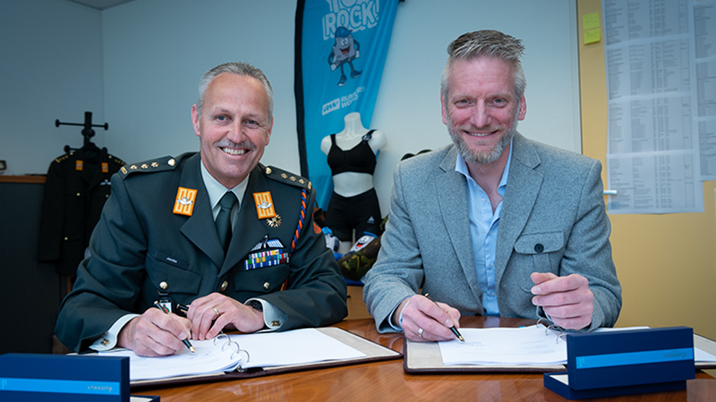 20190412-ondertekening-sportbhs.png 20190412-ondertekening-sportbhs.png