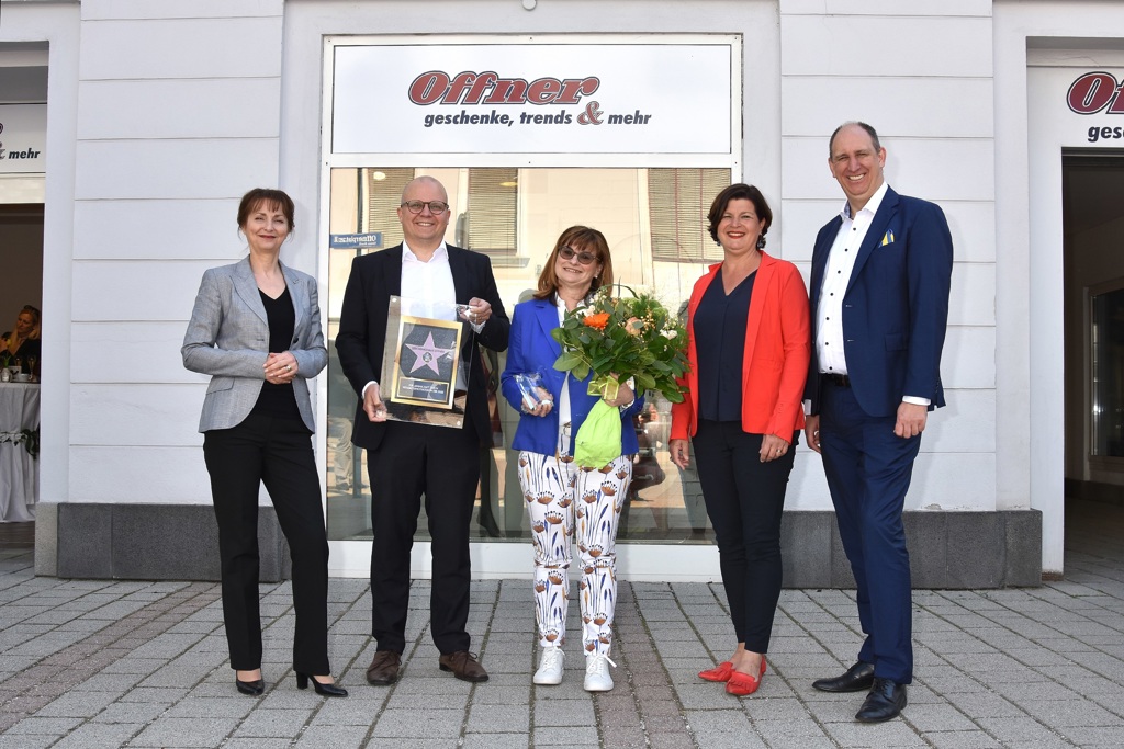 passion-star-übergabe-offner.jpg (18) passion-star-übergabe-offner.jpg (18)