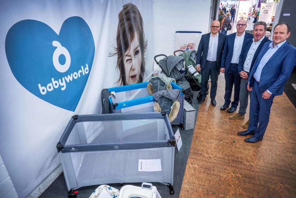 vorstand_babyworld.jpg vorstand_babyworld.jpg