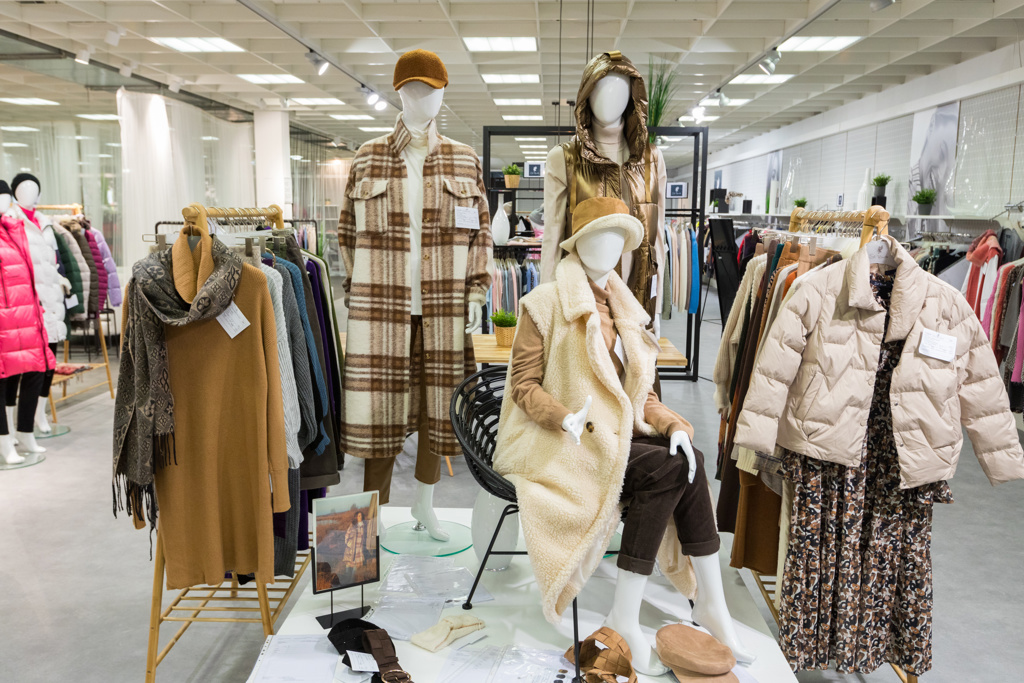 ek_fashion.jpg ek_fashion.jpg