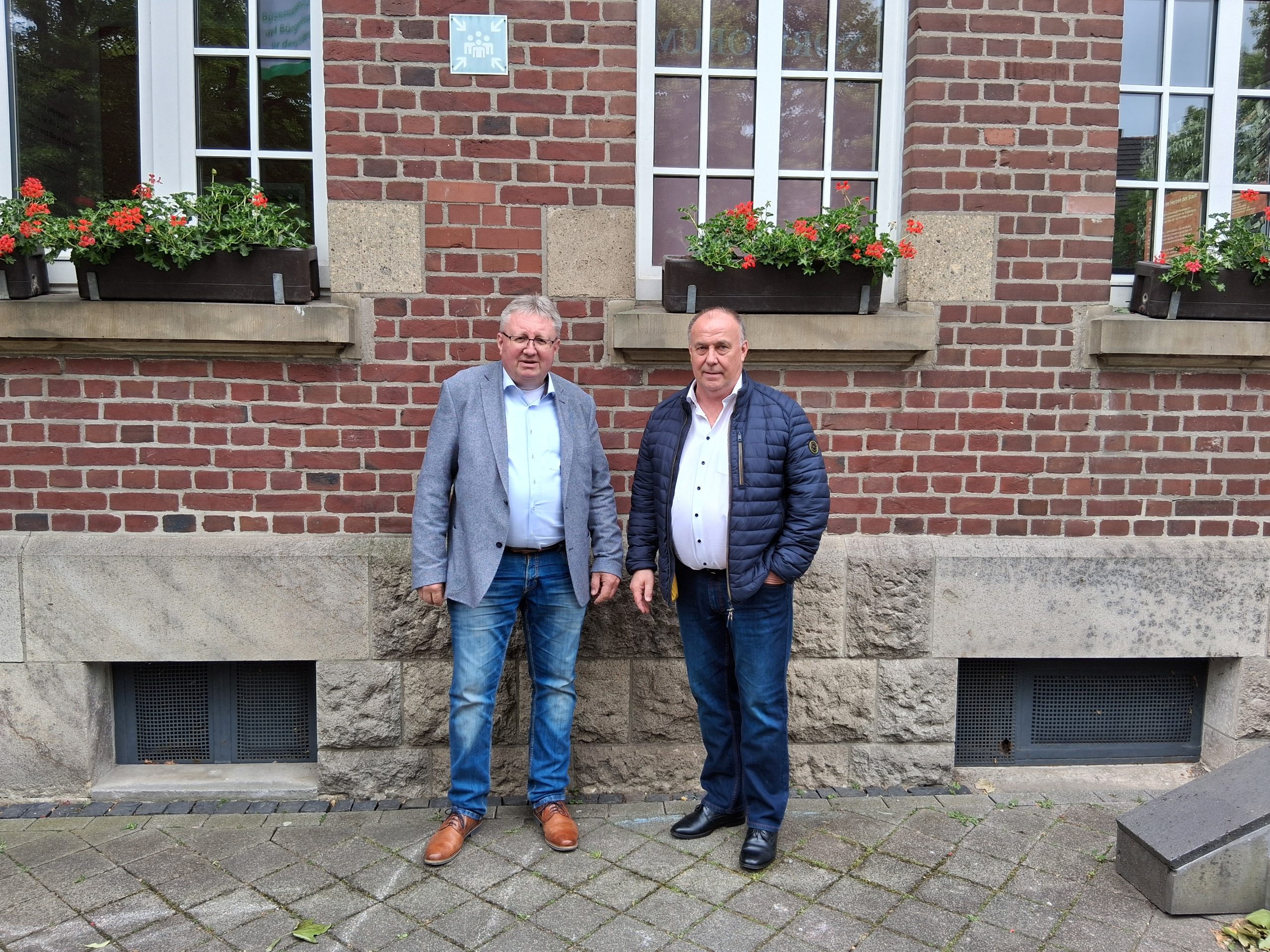 Michael Cordes (links im Bild), Geschäftsführer der InterES, und Peter Nowotny (rechts), Vorstand der ART Creativ.