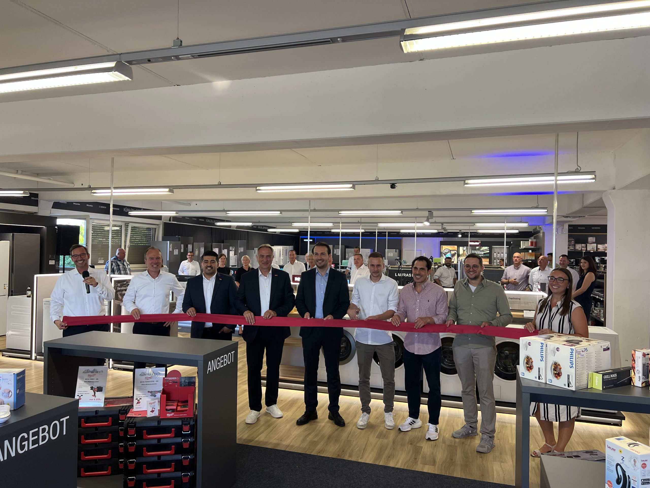 Neueröffnung in Freudenstadt – KURZ Elektro Zentrum setzt auf electroplus  Konzept
